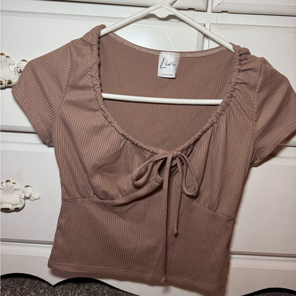 Olivia Rae Brown Tie Front Fitted Blouse